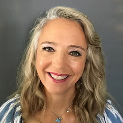 Denise Rathmayr Co-Founder